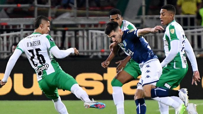 Atlético Nacional le gana a Racing 1 a 0 al cabo del primer tiempo