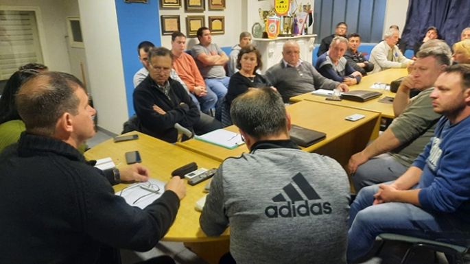 Por la violencia, se suspendió  todo el finde del fútbol local