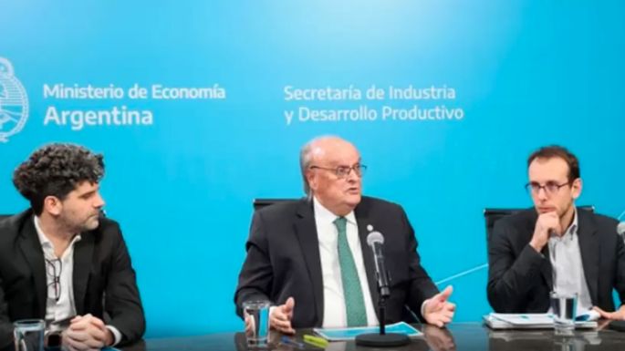 Industria anunció 250 mil millones  de pesos extra en créditos a empresas