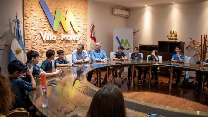 El intendente se reunió con el Gabinete de los Niños por distintos proyectos
