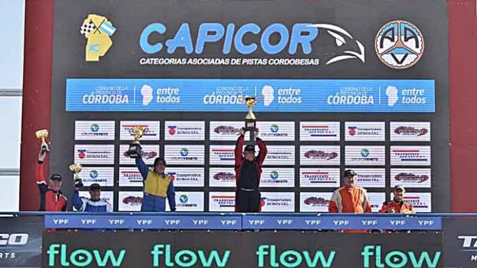 Cuatro triunfos y varios podios