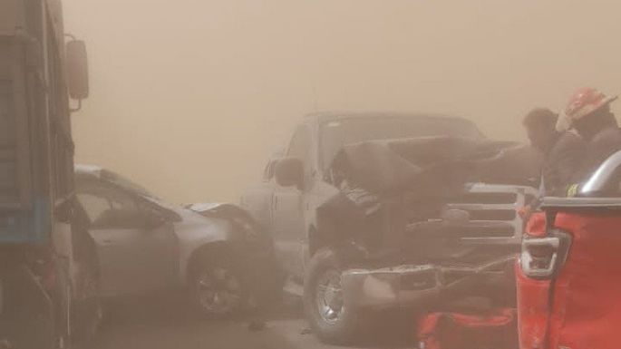 Imágenes impactantes: más de 40 vehículos chocaron en cadena cerca de Rosario