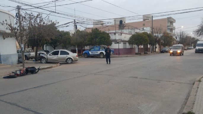 Un automovilista y una motociclista lesionados tras un choque