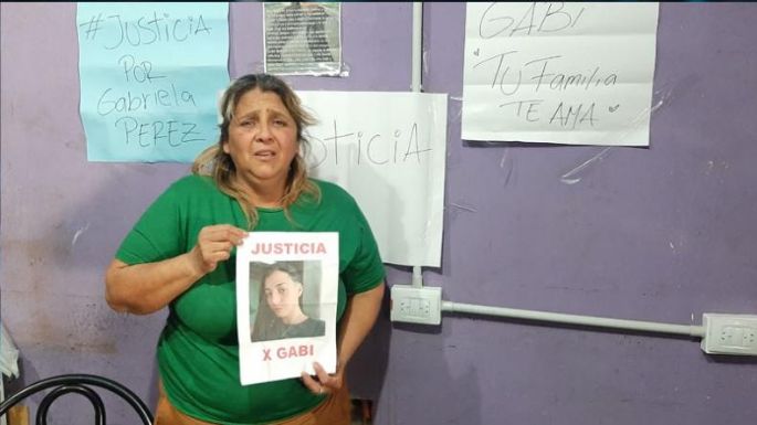 Desgarrador pedido de justicia de la madre de la joven asesinada en un acto sindical