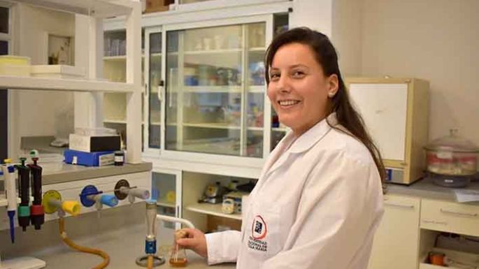 Docente ingresa al Conicet