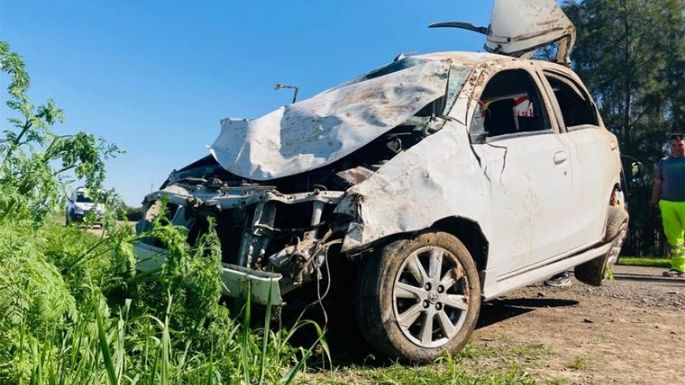Un conductor sufrió lesiones graves tras volcar con su auto