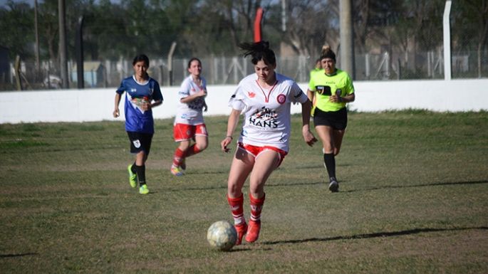 Leonas y académicas, arriba