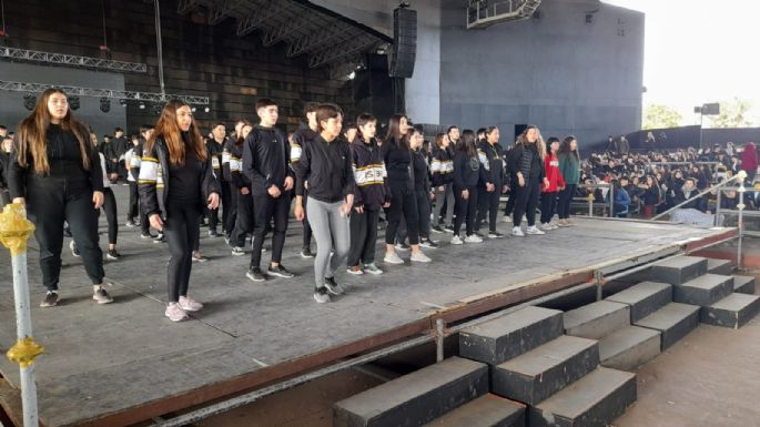 Los alumnos del Rivadavia ultiman detalles para la Farándula