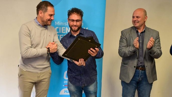 Gill y De Chiara distinguieron a empresas y entregaron impresoras 3D a escuelas