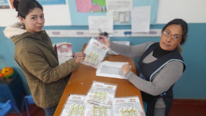 Comenzó la entrega de semillas para armar la huerta propia