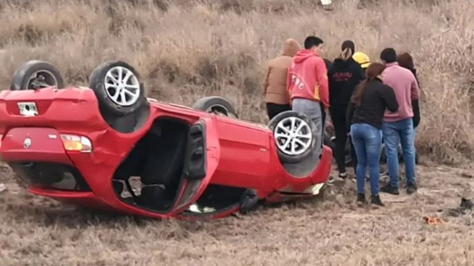 Un joven falleció y otros cuatro resultaron heridos tras un accidente