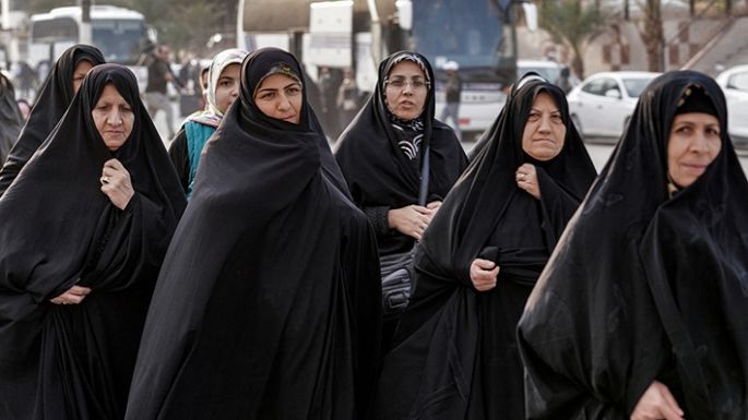 Penas más duras contra las mujeres que no usen velo