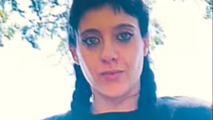 Julie Aiello lanzó el videoclip de Rugido