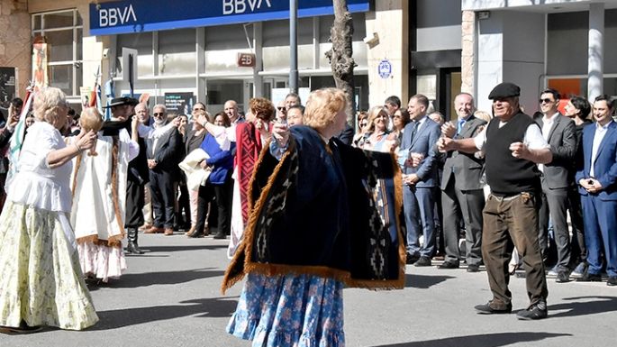 Con zamba y chacarera en la plaza
