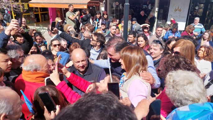 Bullrich fue recibida por una multitud en la peatonal