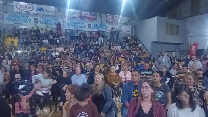 Accastello cerró la campaña en un colmado Unión Central