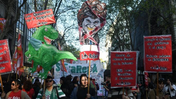 Mujeres y diversidades marcharon por  sus derechos, contra el ajuste y el FMI