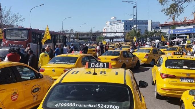 Alivio fiscal para taxis y remises
