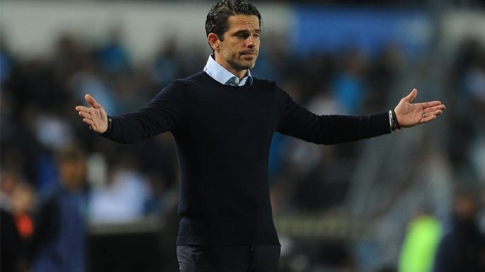 Gago presentó su renuncia como entrenador de Racing