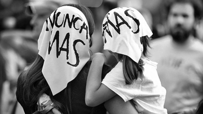 Masivo repudio al acto negacionista