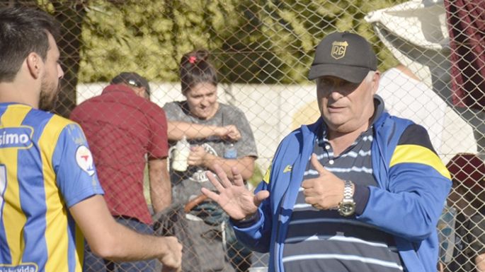 Pereno sigue como DT y en febrero iniciará el trabajo