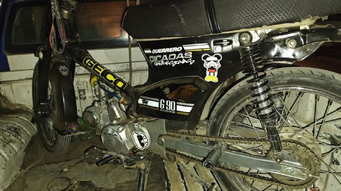 Abandonaron la moto en la que se trasladaban ante un control policial
