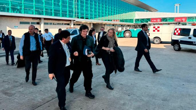 Milei y Caputo viajaron a Davos para participar del Foro Económico Mundial
