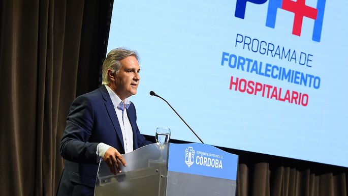 Llaryora anunció la descentralización de la gestión y un fondo de $7 mil millones