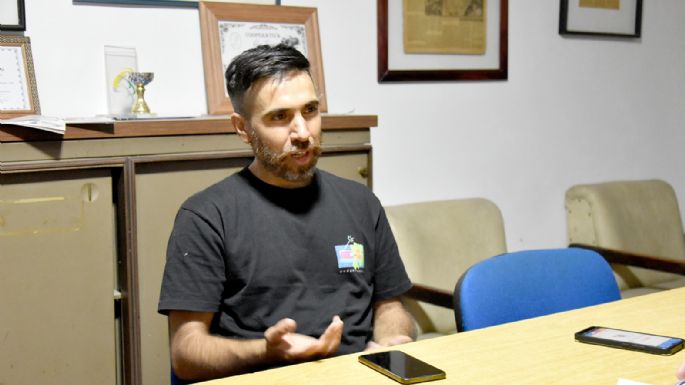 Lautaro Musse, o las huellas de colores de un pájaro pintor