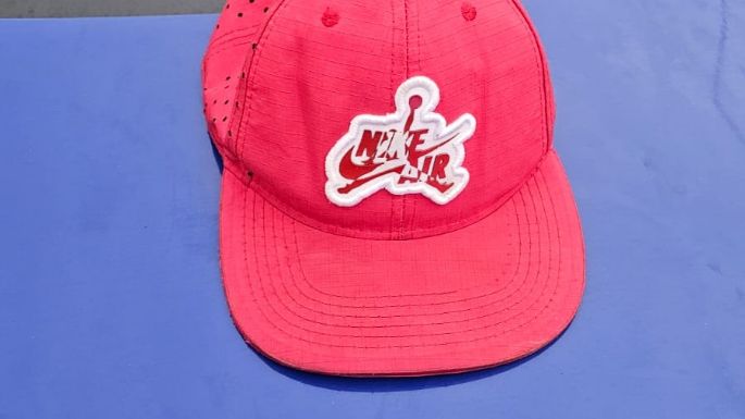 Detuvieron a un joven por robarle la gorra a un niño