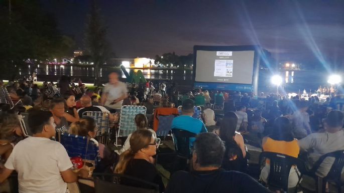 Comenzó un nuevo ciclo de Cine Bajo las Estrellas