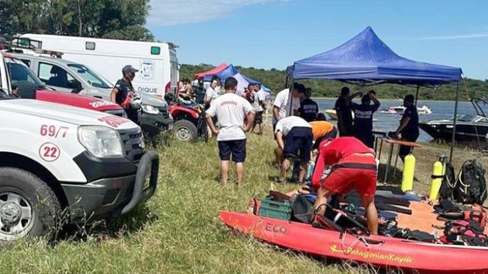 Intensa búsqueda de un hombre que cayó desde una moto de agua al lago de Embalse