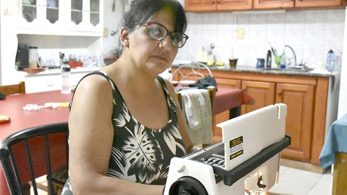 En reclamo de vivienda, planea acampar frente al municipio