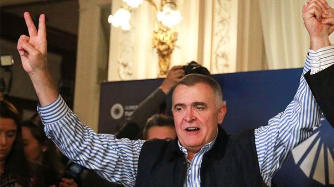 Los diputados del gobernador de Tucumán se fueron de Unión por la Patria