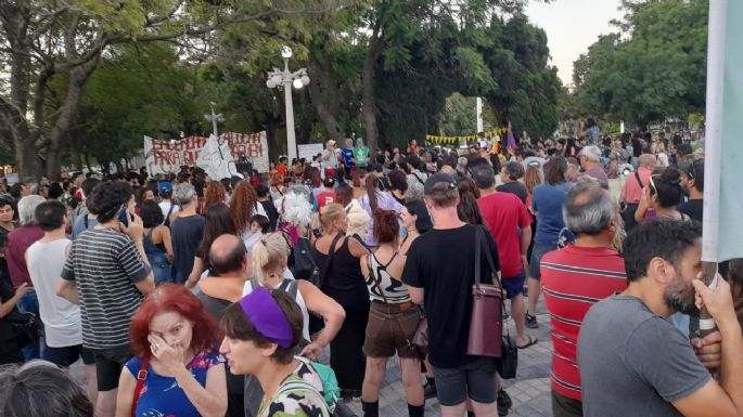 FOTOS - A la par del país, en Villa María se marchó contra el gobierno de Milei