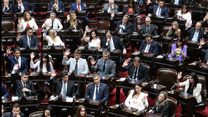 Tras la contundencia del paro, se pateó la sesión para debatir el proyecto