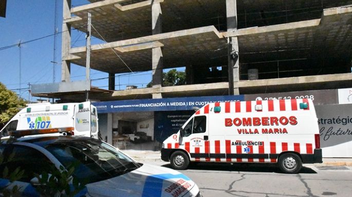 Murió un joven al caer del tercer piso de una obra en construcción