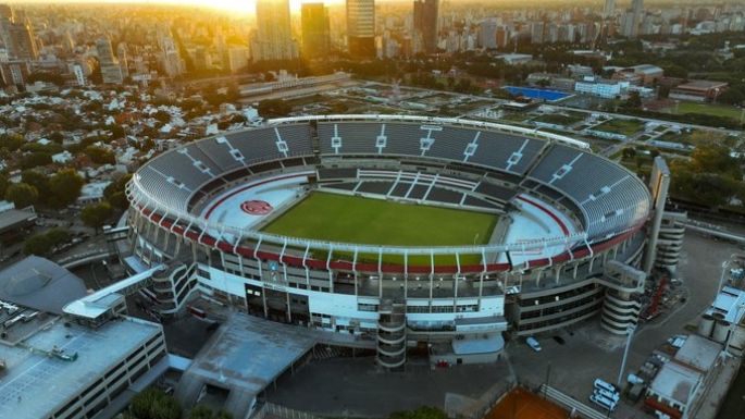 Goleó River y Racing se despidió con un triunfo