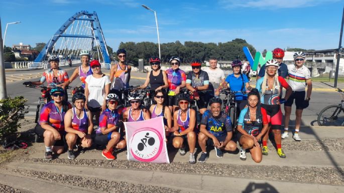 A un mes del crimen de Natalia, sus compañeras organizaron una bicicleteada para recordarla