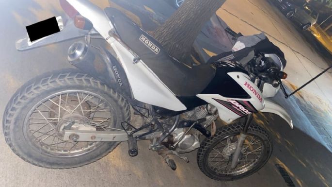 Dos jóvenes detenidos por robar una motocicleta