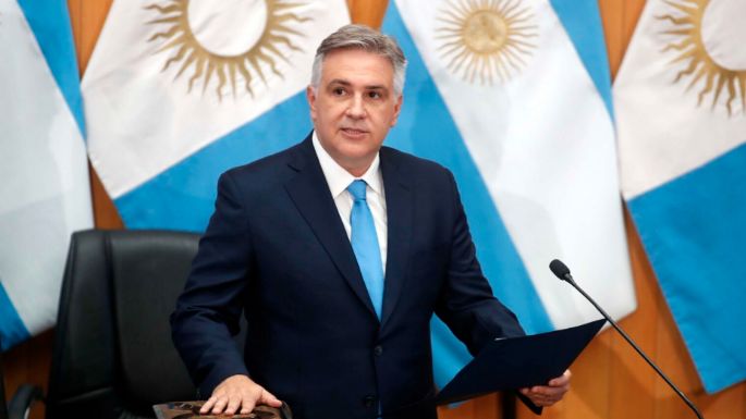 Llaryora acompaña