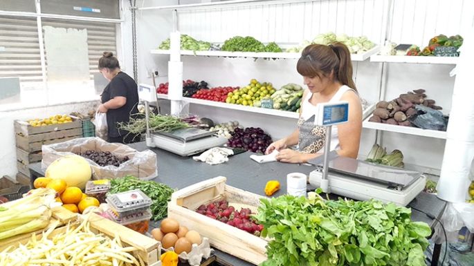 Negocios vendieron en diciembre un 12,6% menos de alimentos