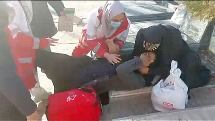 Casi 100 muertos tras un ataque explosivo en Irán