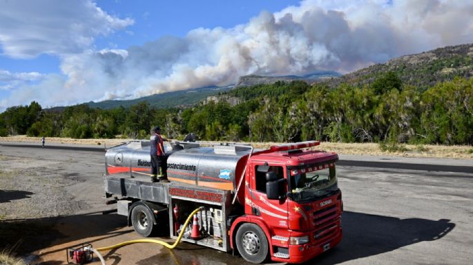 El fuego consumió 2.300 hectáreas en el Parque Nacional Los Alerces