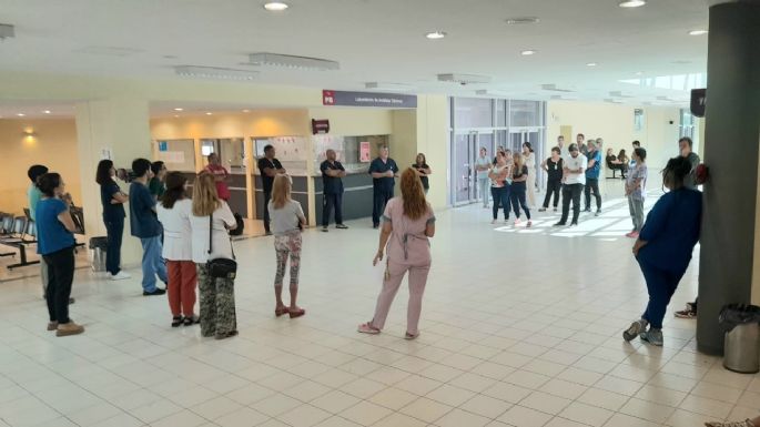 Asamblea en el Pasteur por despidos en el área de Salud de la provincia