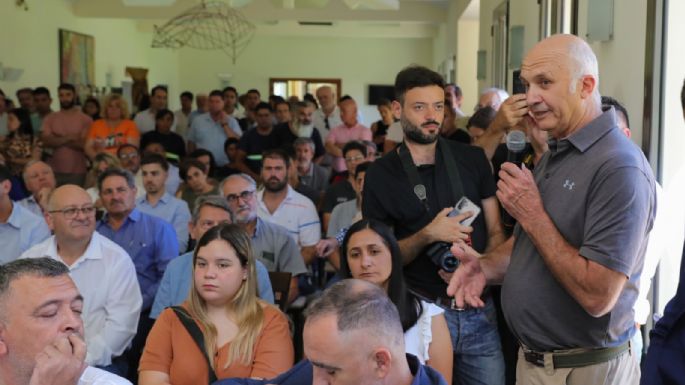Llaryora se reunió con representantes de cooperativas y mutuales