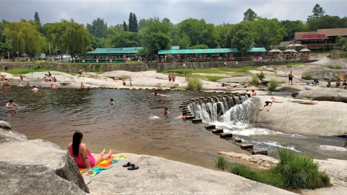 Una localidad cordobesa prohibió el uso de parlantes en el río