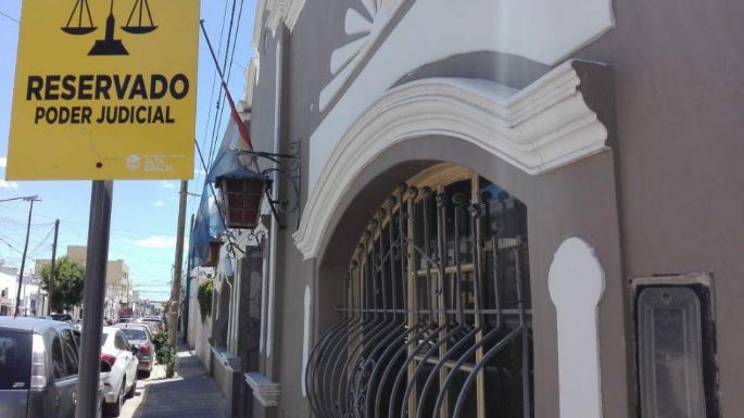 Imputan a un hombre acusado de matar a su madre de 72 años