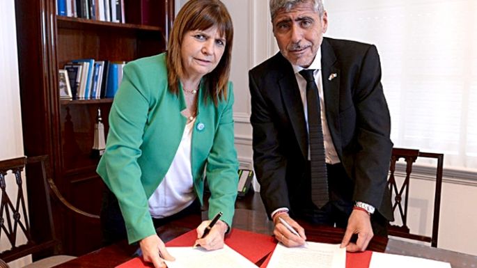 Córdoba firmó acuerdo con el ministerio de Bullrich