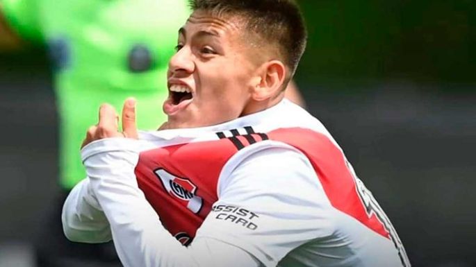 Suárez se va y el Diablito mira afuera